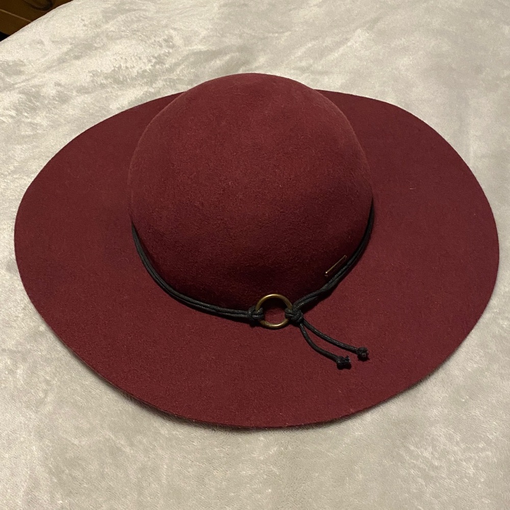 Chic Maroon Wide-Brim Hat with Black Band Size 57 cm, 100% wool